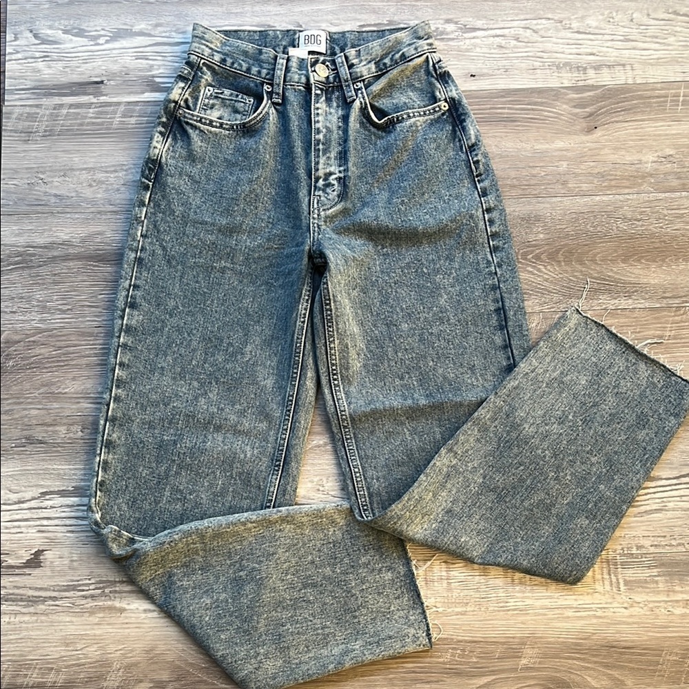 BDG Light Wash Denim Jeans high rise baggy Size 25